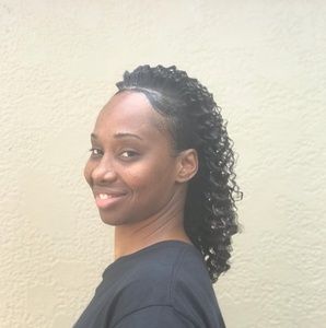 Meet your Posher, Latosha